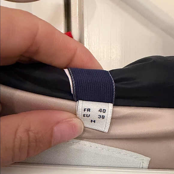 Rossignol Women's Beige Ski Jacket with Black Details - Picture 10 of 10